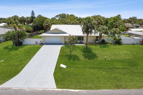 468 Tulip Dr, Sebastian FL  32958-5564 exterior
