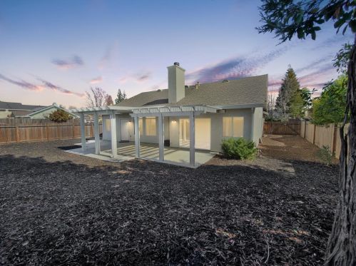 99 Ainsworth Way, Folsom CA  95630-7600 exterior