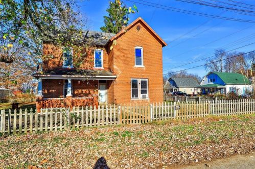291 2nd St, New Harmony, OH 45176-1319