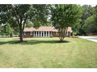 2617 Marion Ct, Burlington, NC 27215-9767