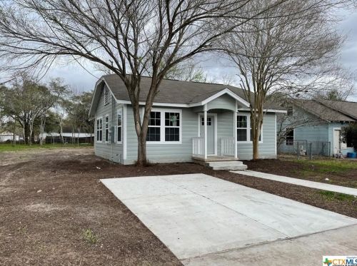 1804 Goldman St, Victoria, TX 77901-5332