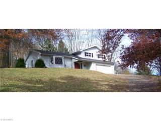 130 Greenwood Ave, Newcomerstown OH  43832-1035 exterior