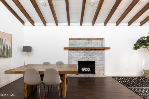 5744 12 St, Phoenix AZ 85086-7351 exterior