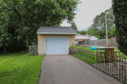 1067 Argyle St, Saint Paul MN 55103-1003 exterior