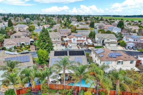 585 Topeka Ln, Vacaville CA 95687-4353 exterior