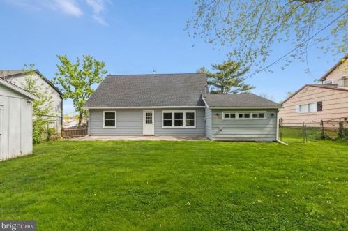 16 Pheasant Ln, Willingboro, NJ 08046-2733