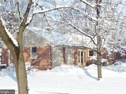 300 28th St, Camp Hill PA  17011-2801 exterior