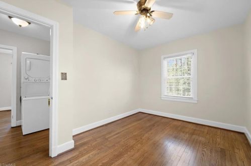 1215 Pamlico Dr, Greensboro, NC 27408-8301