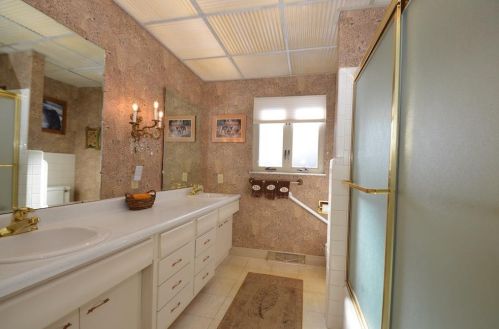 441 Deanview Dr, Cincinnati OH  45224-1415 exterior