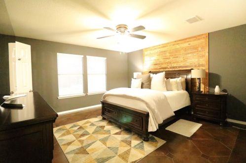 1012 Triple Crown Dr, Fort Worth TX  76179-2324 exterior