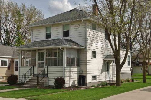 160 Bischoff St, Fond Du Lac, WI 54935-2426