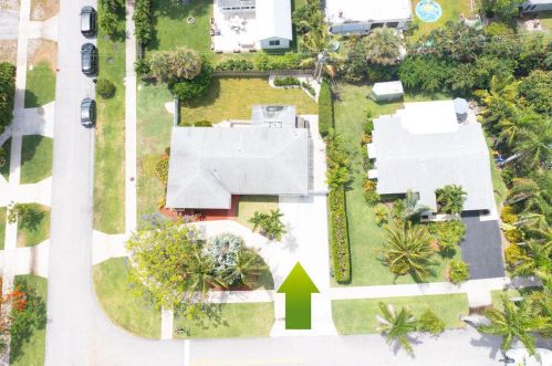 500 Captains Rd, West Palm Beach FL  33408-4810 exterior