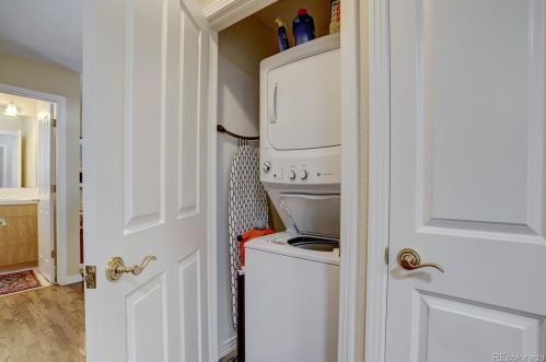 60 Monroe St, Denver CO  80209-3006 exterior