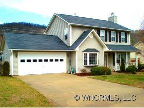 67 Planters Creek Rd, Fletcher, NC 28732-8322