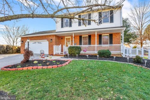10 Shaub Rd, Tolna, PA 17349-8800