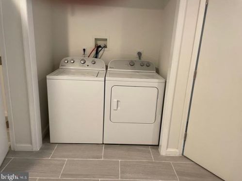 639 Manton St, Philadelphia PA  19147-4815 exterior