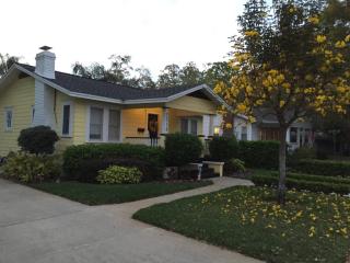 2518 Elizabeth Ave, Orlando, FL 32804-4430