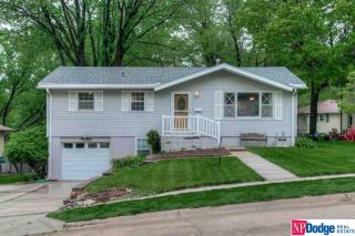 9056 Valley St, Omaha, NE 68124-2953