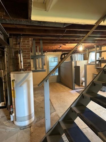 366 Dutch Ln, Hermitage PA  16148-2738 exterior