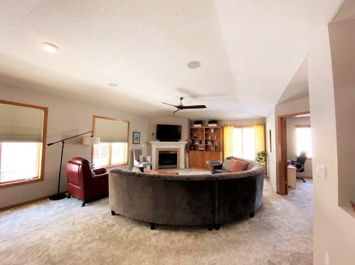 12940 39th Ave, Minneapolis, MN 55441-1635