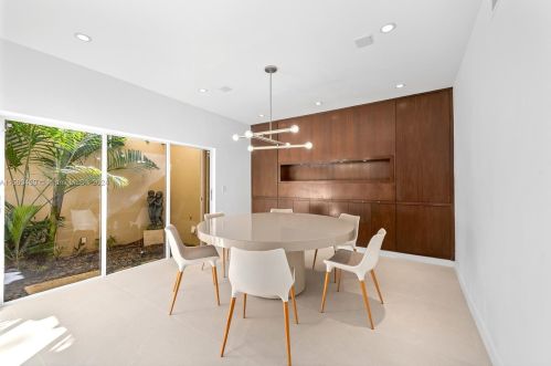 3051 35 St, Hollywood FL 33021-2627 exterior