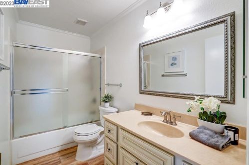 32824 Oakdale Ct, Union City CA  94587-5426 exterior