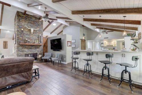 7732 Wagoner Rd, Glendale, AZ 85308-8271