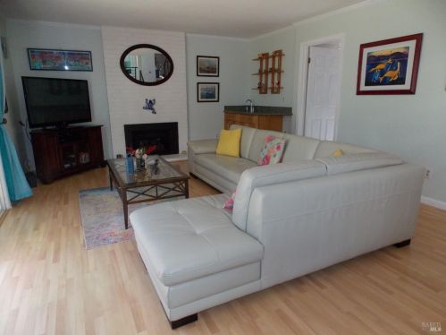 1564 Cunningham Way, Santa Rosa CA  95403-2342 exterior