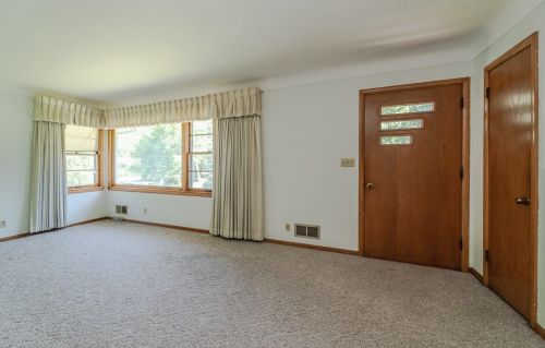 2422 53rd St, South Saint Paul MN  55076-1210 exterior