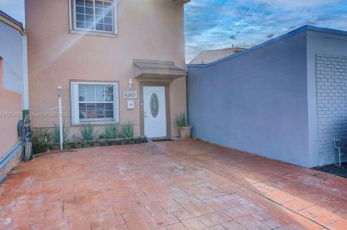 6263 16th Ave, Hialeah, FL 33012-6217