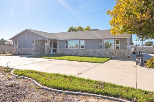 42625 22nd St, Lancaster, CA 93536-3915