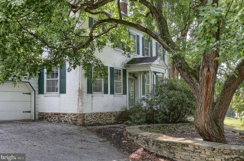 6411 Devonshire Hts Rd, Harrisburg PA 17111-4818 exterior