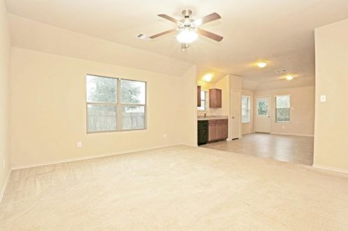 1611 Leafhopper Ln, Conroe TX  77301-5307 exterior