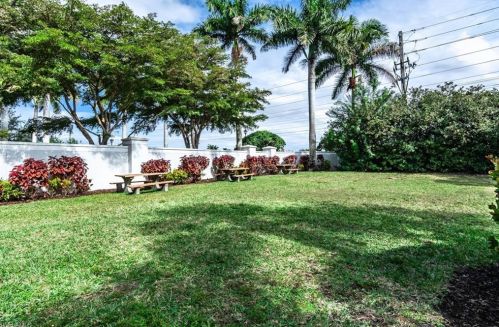 15764 Marcello Cir, Naples FL  34110-2841 exterior