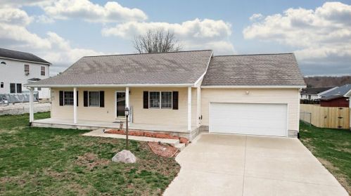 139 Grant Dr, Chillicothe, OH 45601-9500