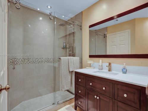 1282 192 Ave, Hollywood FL 33029-5823 exterior