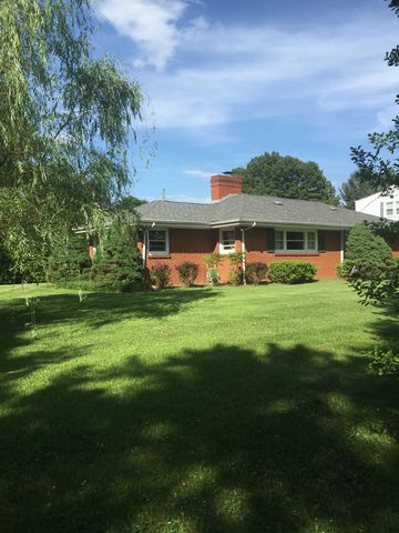 1520 Watauga St, Kingsport TN  37664-2565 exterior