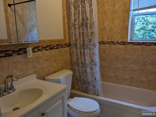 311 Queen Anne Rd, Teaneck NJ  07666-3258 exterior