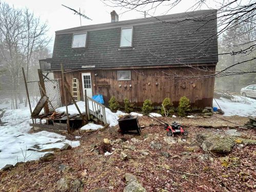 370 Timbertop Rd, New Ipswich, NH 03071-3019