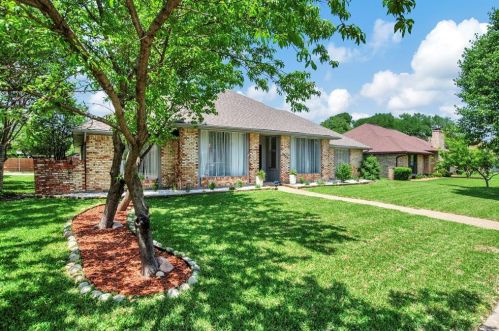 3333 Treehouse Ln, Plano, TX 75023-7835