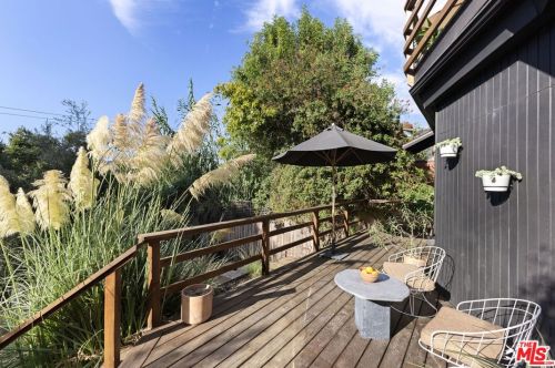 19751 Grand Vw Dr, Topanga CA  90290-3313 exterior