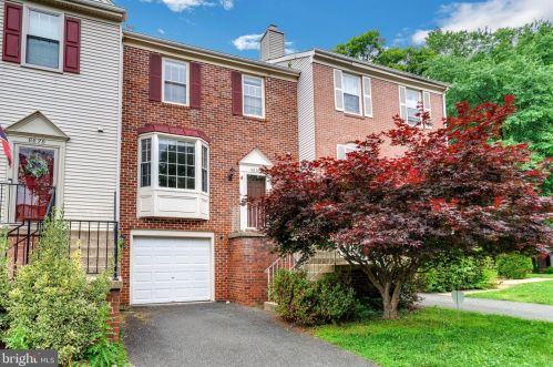 8876 Winding Hollow Way, Springfield, VA 22152-1450