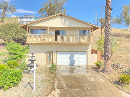 16460 Lash St, Lake Elsinore, CA 92530-5047