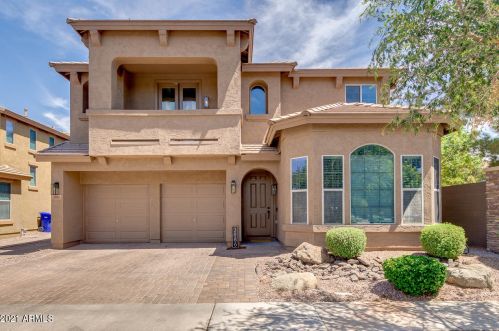 3886 Kesler Ln, Gilbert, AZ 85295-2779