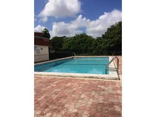 821 207th Ln, Miami, FL 33179-1972