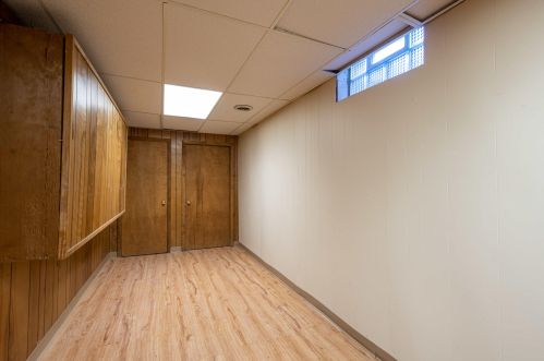 1545 Cedar Ln, Milwaukee WI  53217-1102 exterior