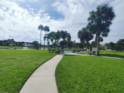 4246 27th Ct, Naples FL  34116-7902 exterior