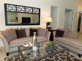 1958 Dory Ct, Naples FL  34109-3324 exterior