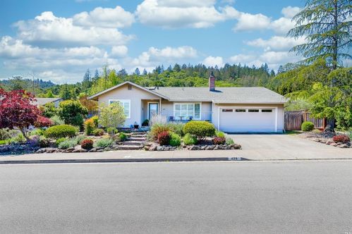 429 Oak Brook Ln, Santa Rosa, CA 95409-6309