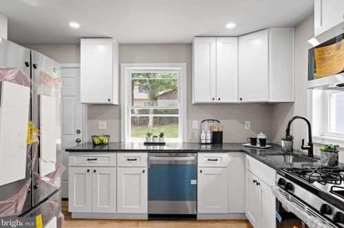 423 Bethune Dr, Wilmington, DE 19801-5720